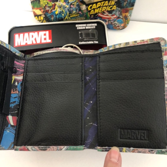 Marvel Genuine Leather Chain Wallet In Tin NWT - Picture 5 of 8